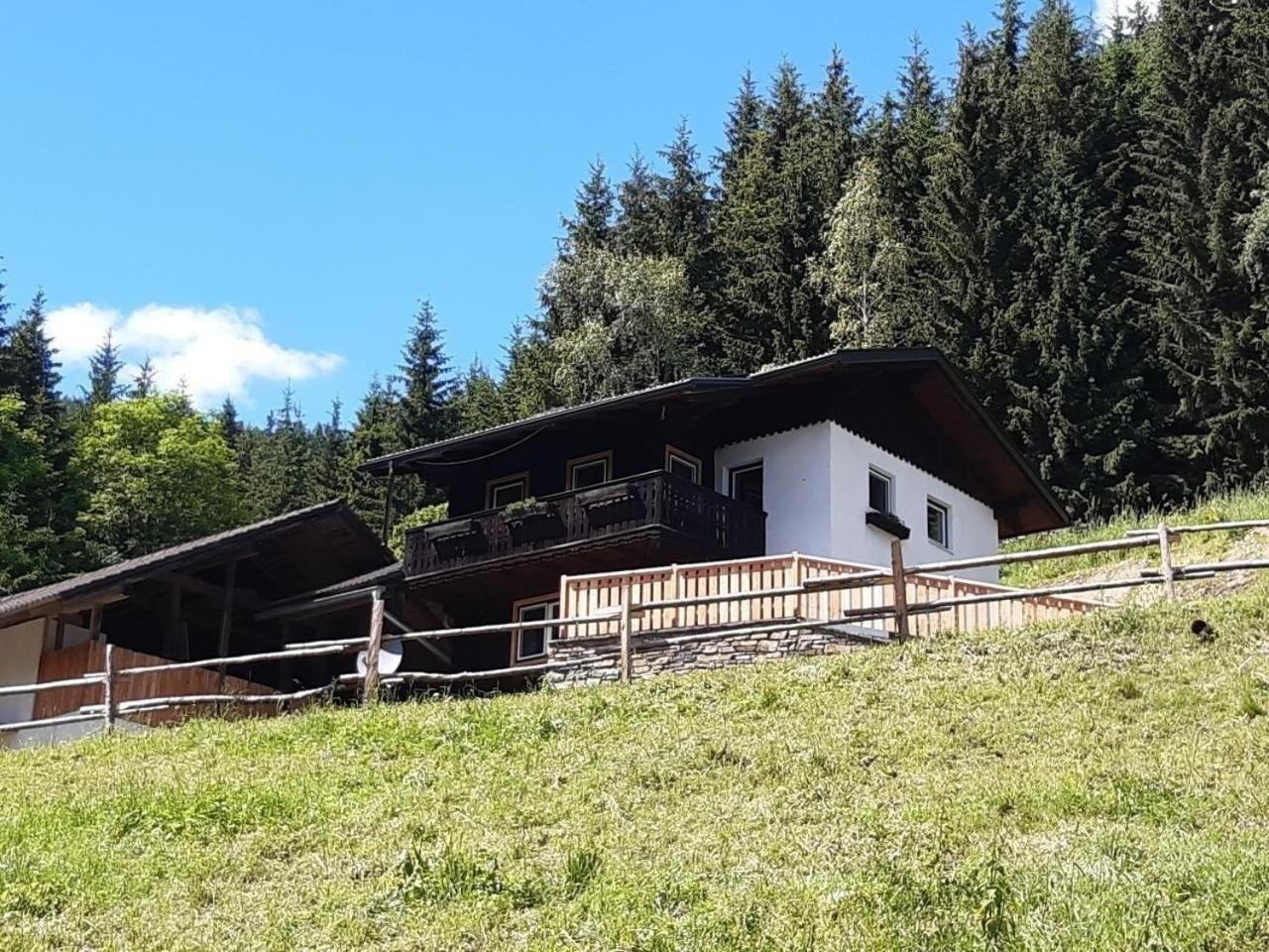 Wunderschones Ferienhaus In Feistritz Mit Terrasse Villa Grades Exterior photo